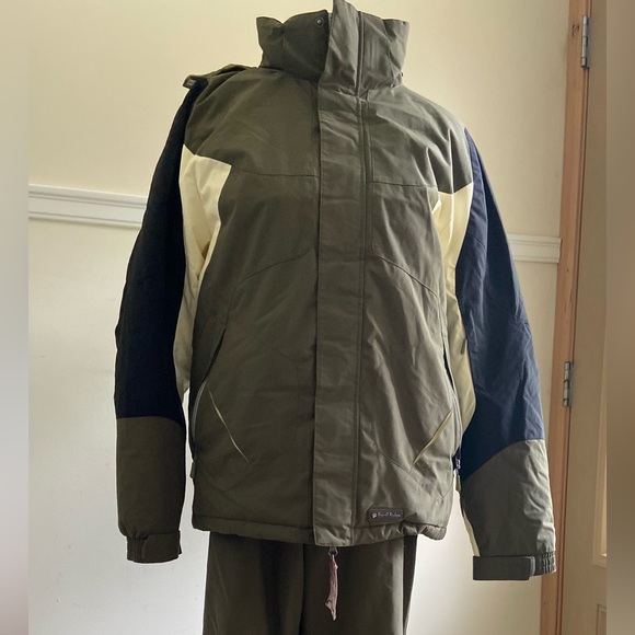 Snowboarding/Ski Suit (Jacket & Pants) - Picture 5 of 6